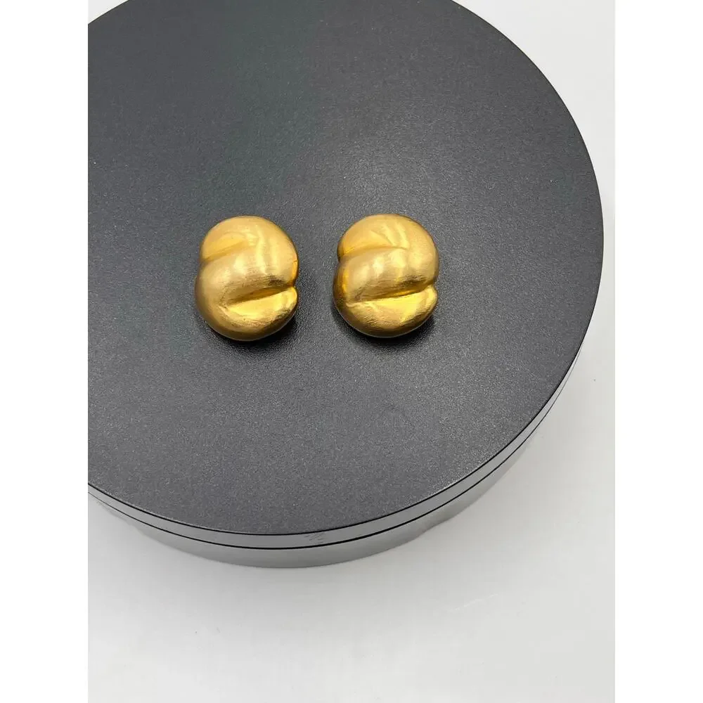 Les Bernard gold tone puffy‎ clip earrings